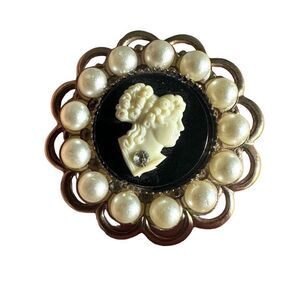 Vintage cameo brooch